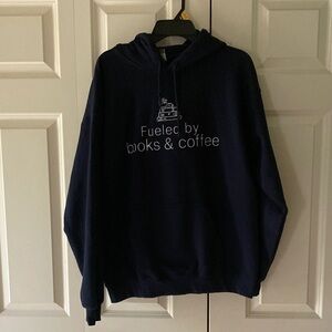 Gildan womens Lg navy hooded sweatshirt “Fueled by books & coffee “ screen print